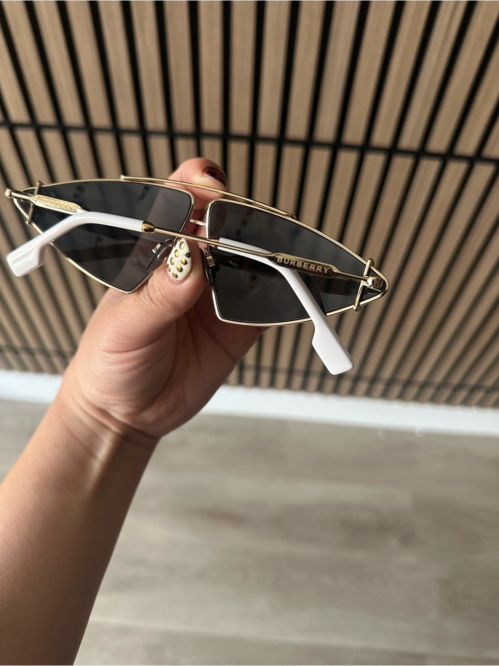 Burberry Cat-Eye Sunglasses with case and box - Picture 3 of 7